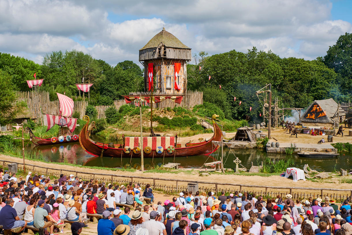 Puy Du Fou Billet Non Daté